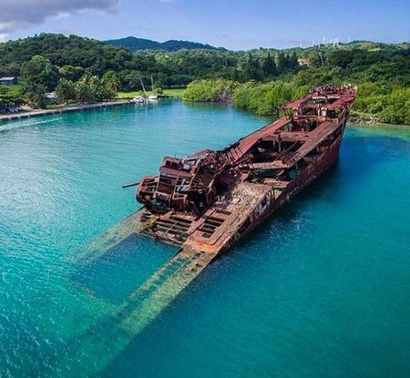 Sunken Ship In Roatan Honduras