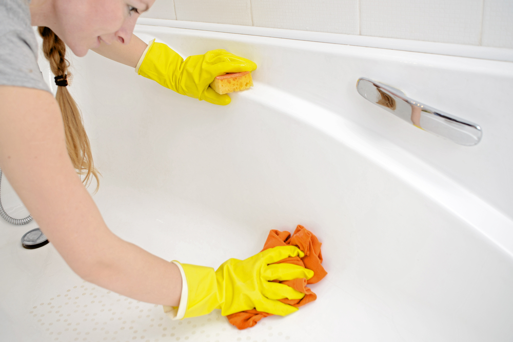 Clean Fiberglass Bathtubs