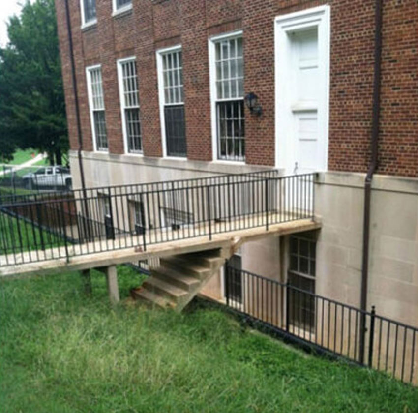 A Fairly Useless Staircase