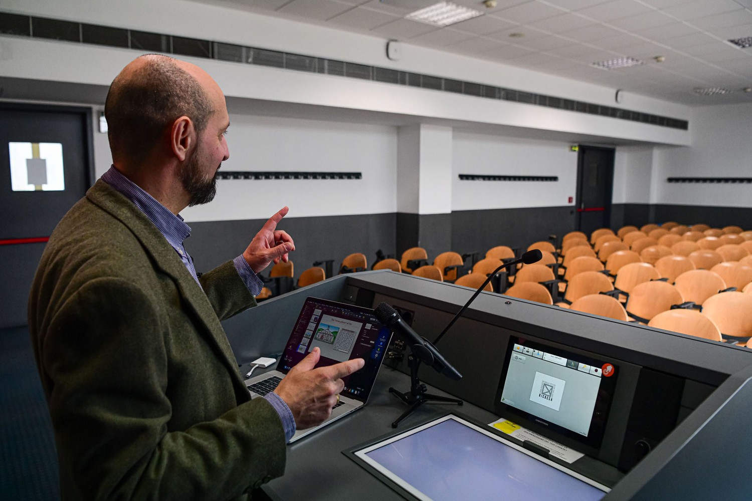 Virtual Classes At A Milan University