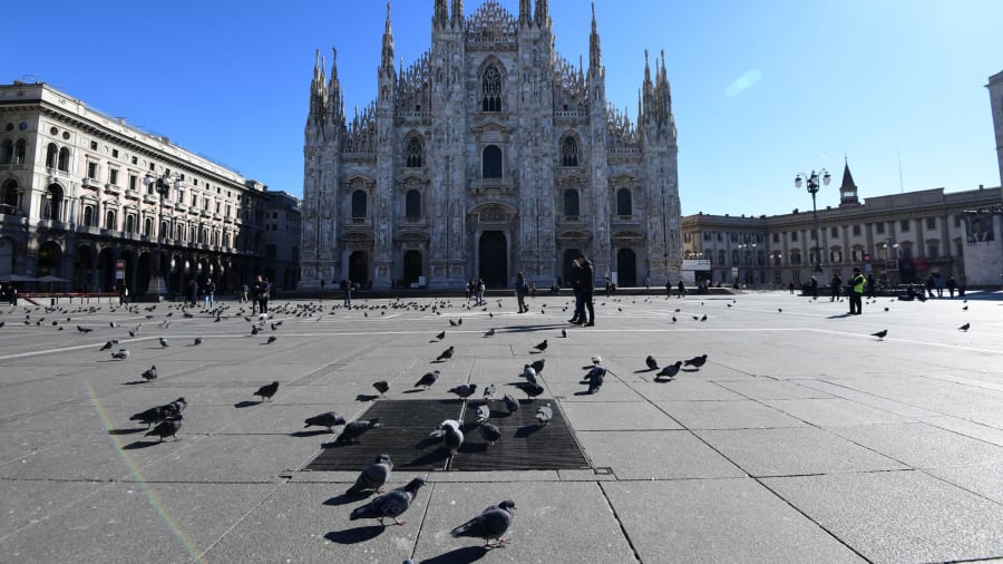 Piazza Del Duomo, Milan, Italy