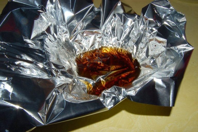 Useful And Practical Ways To Use Aluminum Foil To Make Your Life Easier
