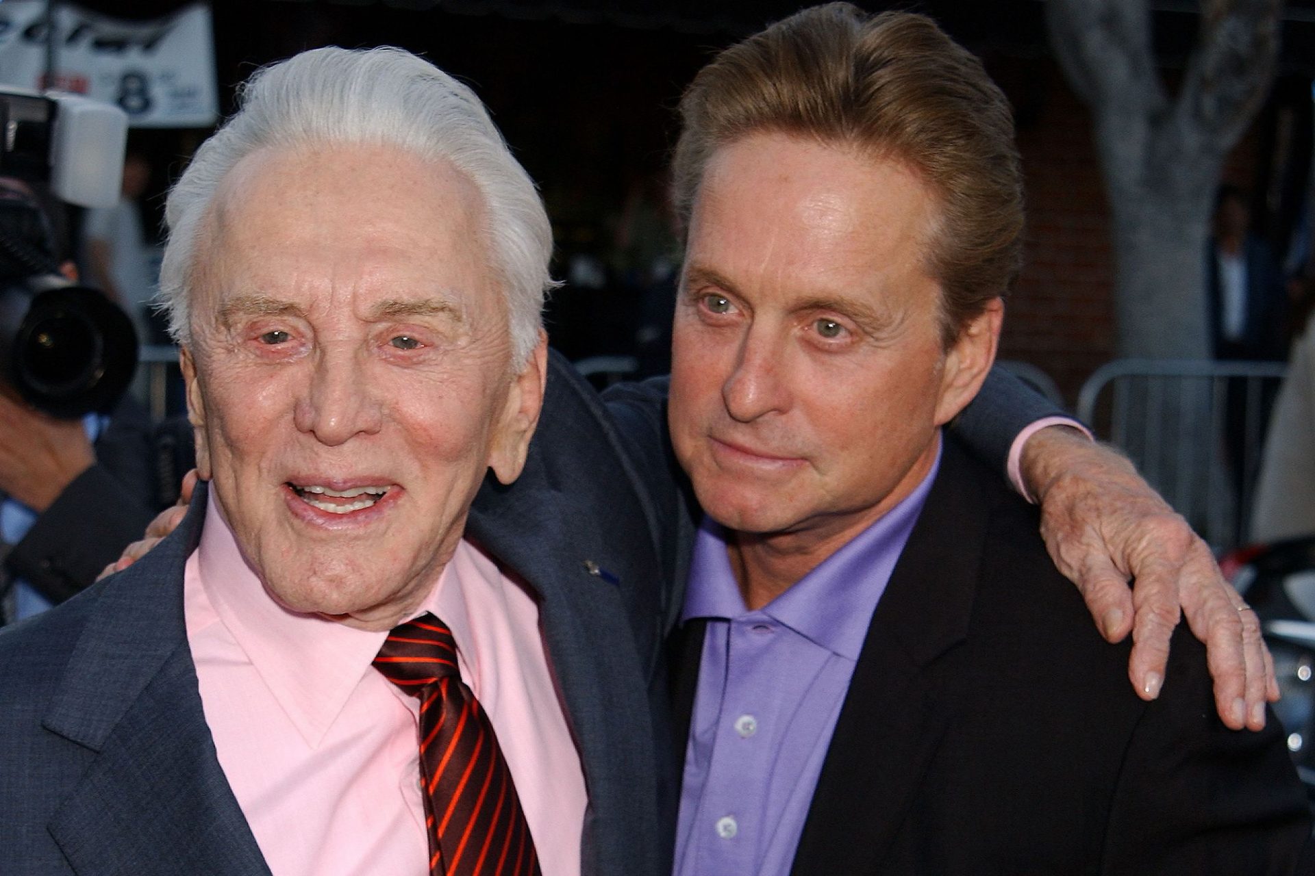 Kirk Douglas Schauspieler, 60 Millionen Euro