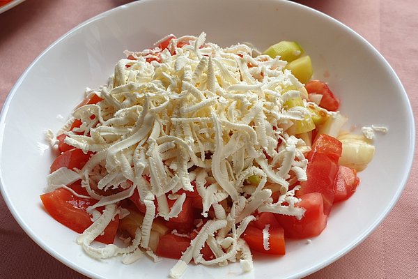 Sopska Salata